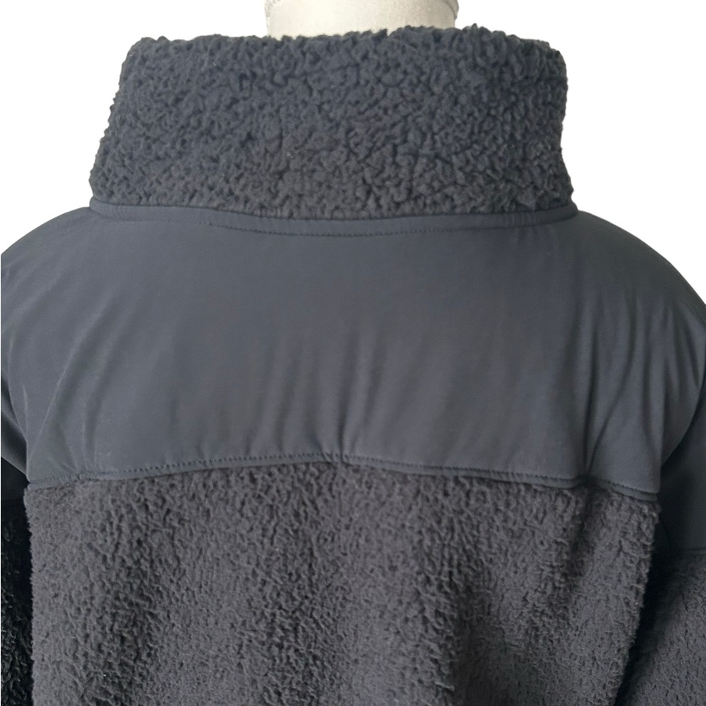 Under Armour Black Loose Sherpa Fleece Full Zip Jacket - Picture 5 of 9